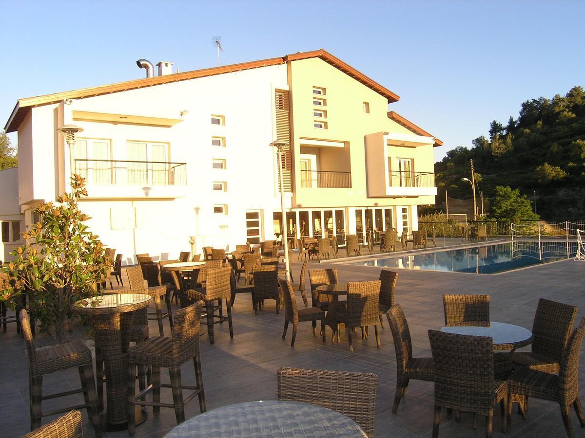 Livadia Hotel Kyperounta Экстерьер фото